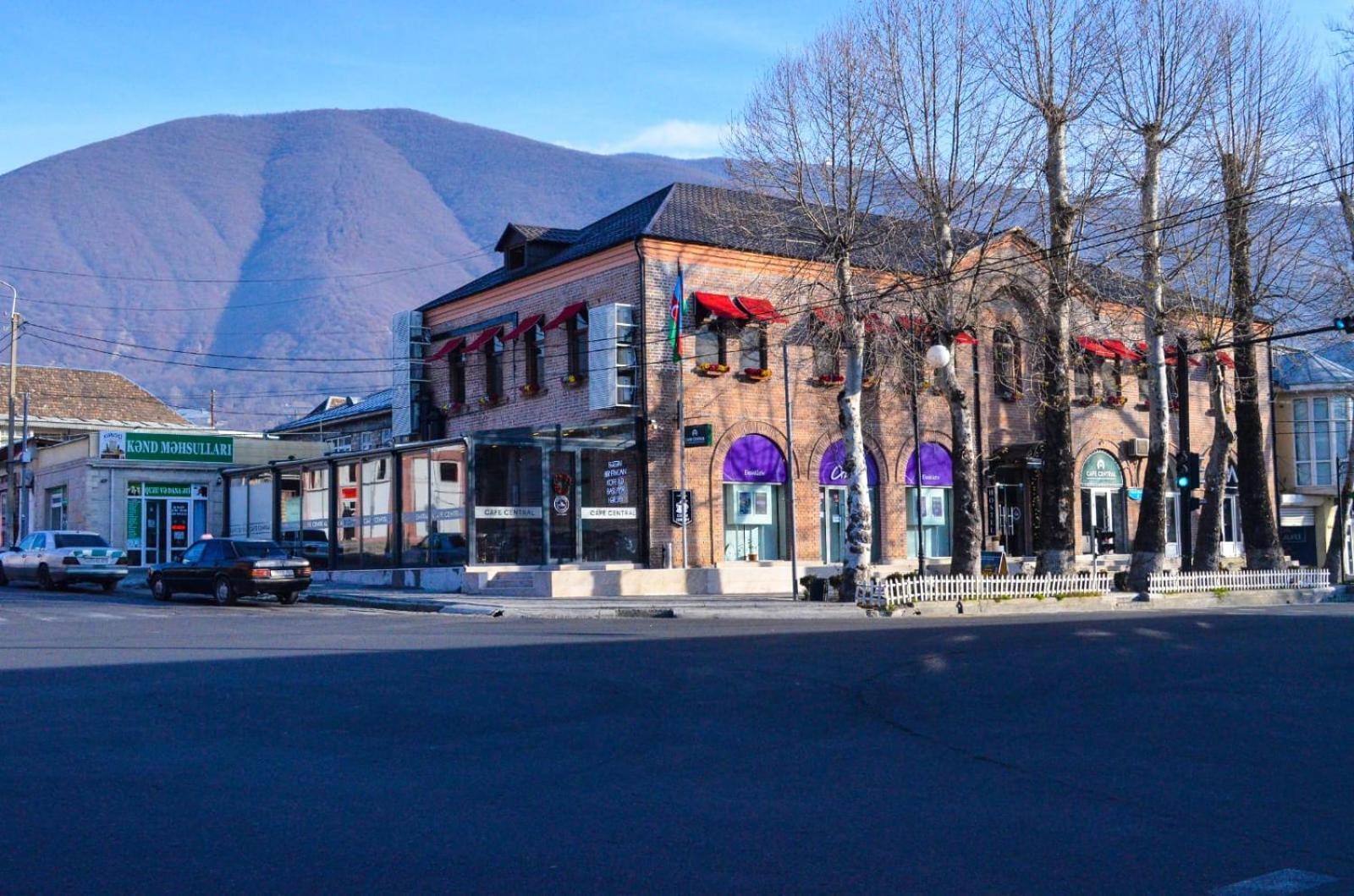 Central Hostel Şǝki Kültér fotó